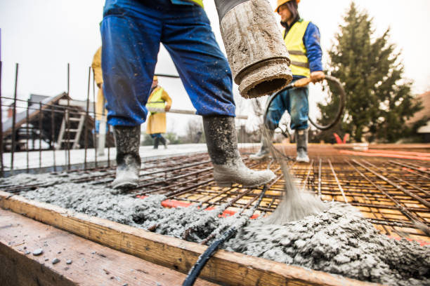 Best Concrete Patio Contractor  in Okawvle, IL